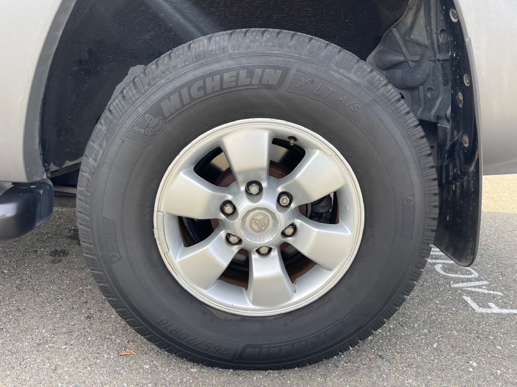 2003 Toyota 4Runner Image 16