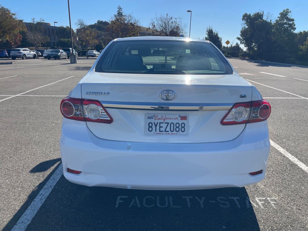 2012 Toyota Corolla Image 5