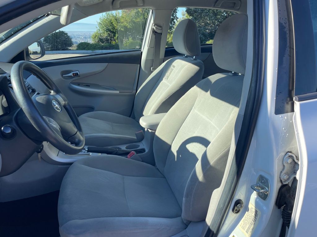 2012 Toyota Corolla Image 7