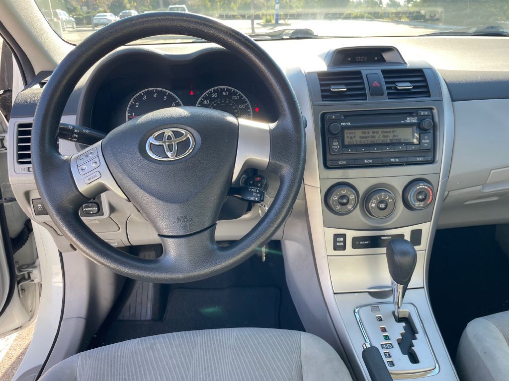 2012 Toyota Corolla Image 9