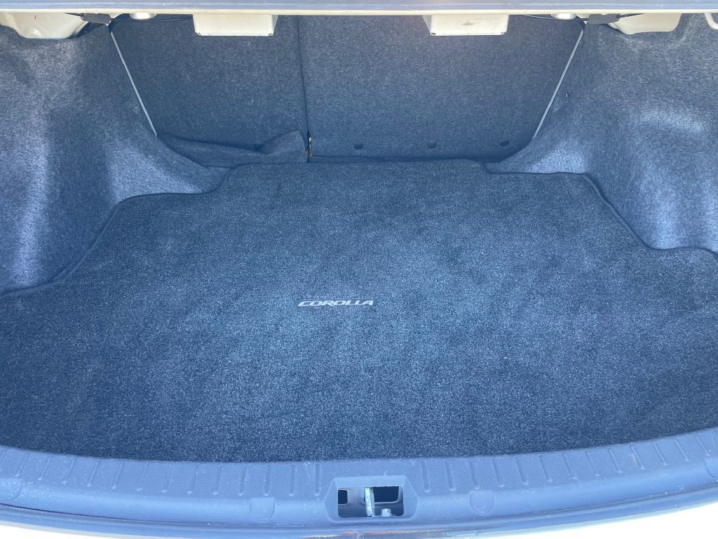 2012 Toyota Corolla Image 13