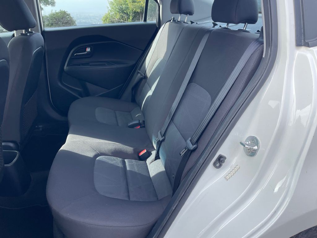 2017 Kia Rio Image 8