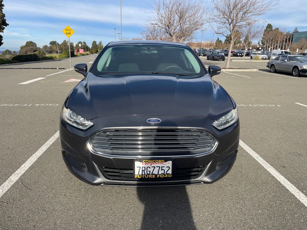 2016 Ford Fusion Image 2