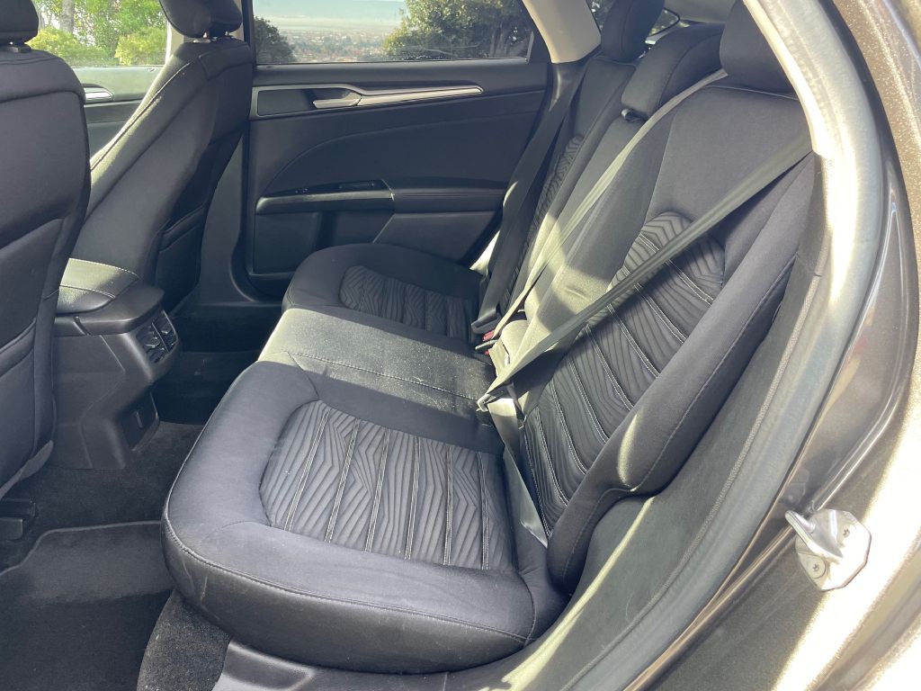 2016 Ford Fusion Image 8