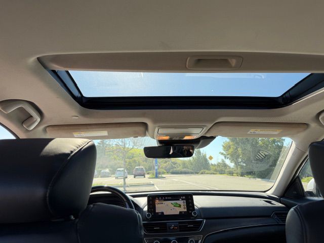 2018 Honda Accord Image 11