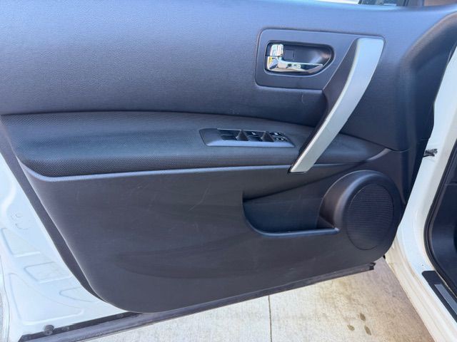 2014 Nissan Rogue Image 11