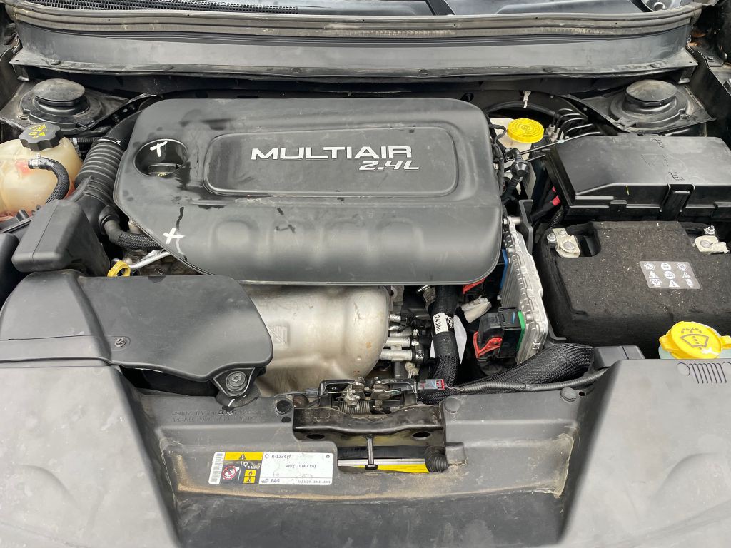 2018 Jeep Cherokee Image 12