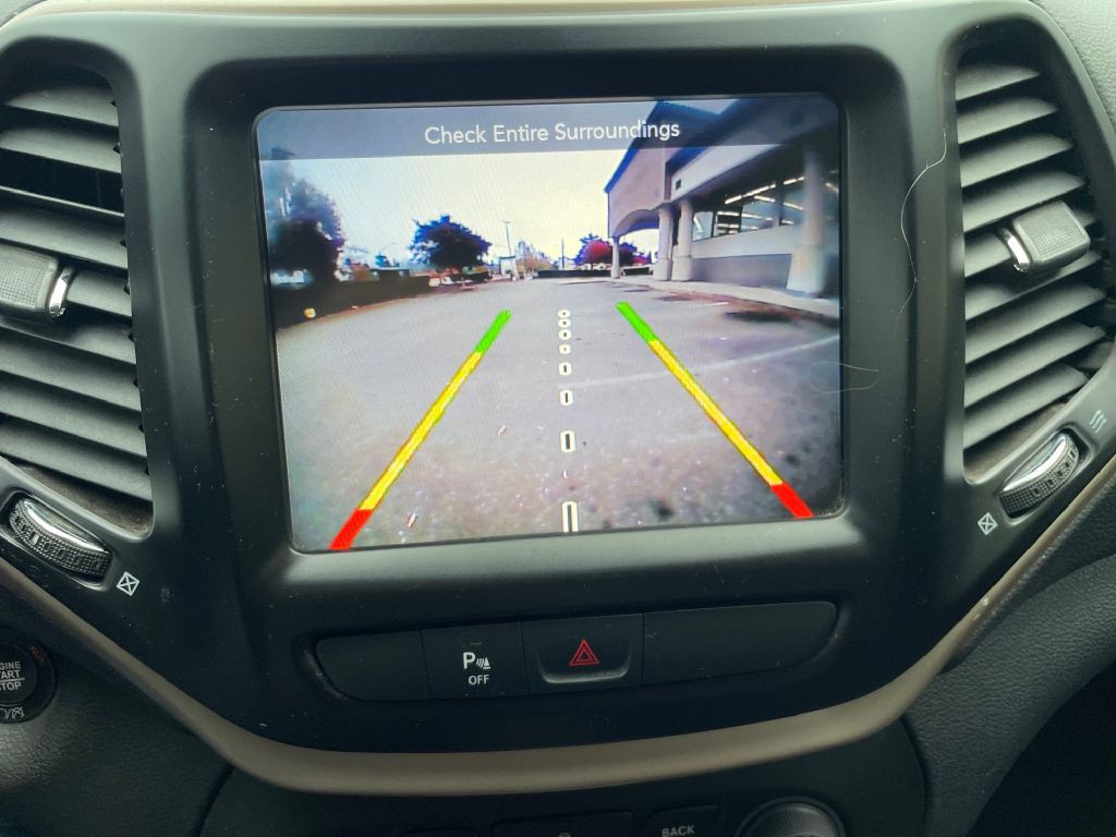 2018 Jeep Cherokee Image 16