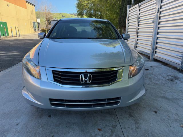 2009 Honda Accord Image 2