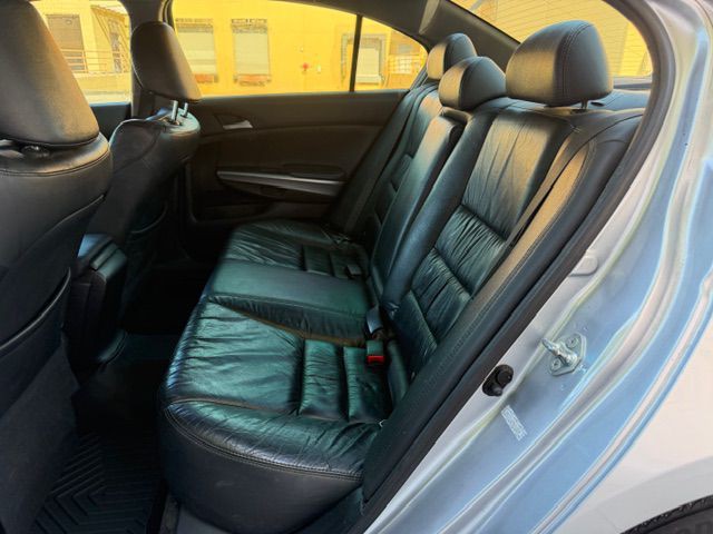 2009 Honda Accord Image 8