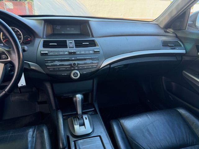 2009 Honda Accord Image 10