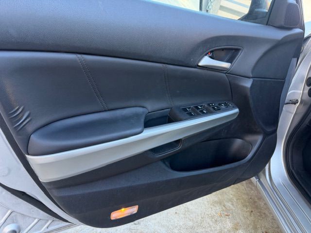 2009 Honda Accord Image 12