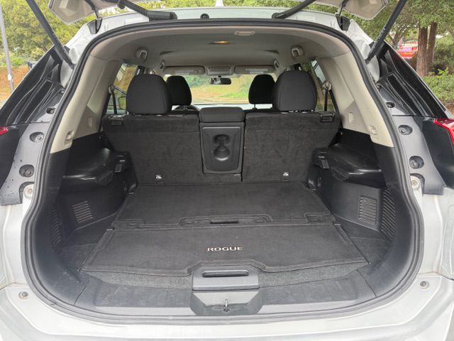 2017 Nissan Rogue Image 13