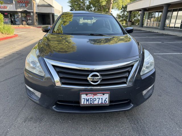 2014 Nissan Altima Image 2