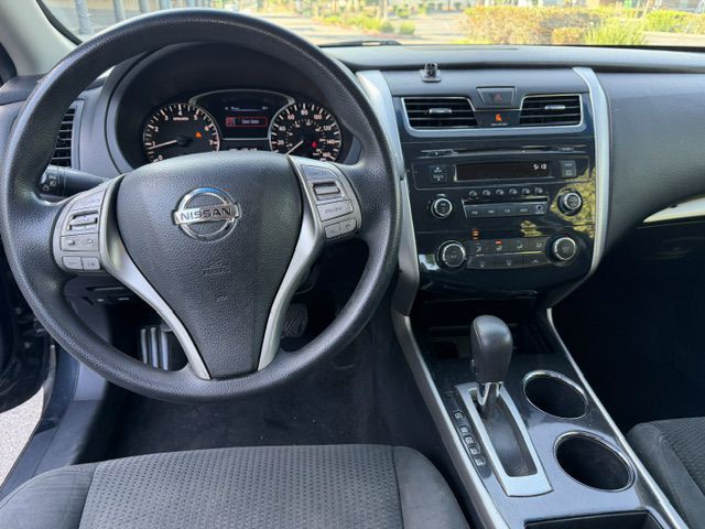 2014 Nissan Altima Image 10