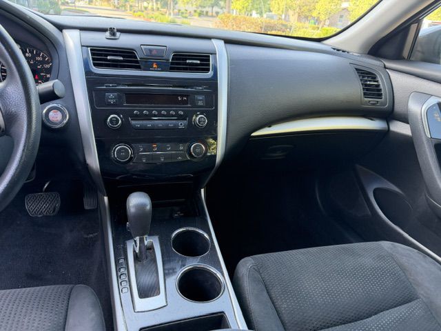 2014 Nissan Altima Image 11