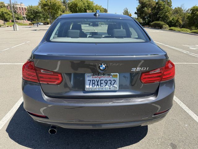 2013 BMW 3 Series Image 5
