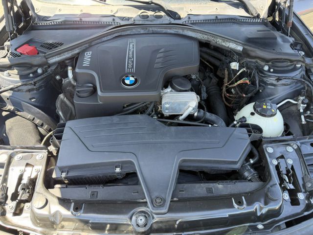 2013 BMW 3 Series Image 13