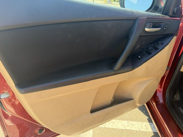 2011 Mazda Mazda3 Image 11