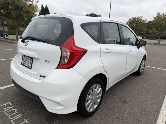 2015 Nissan Versa Image 4