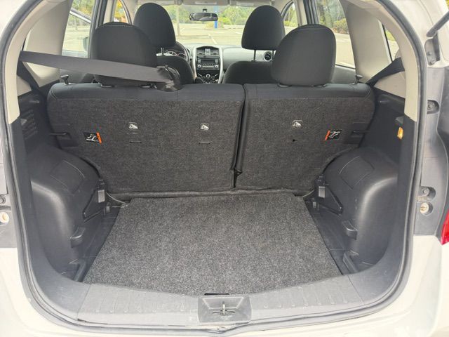 2015 Nissan Versa Image 13