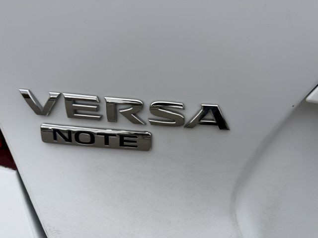 2015 Nissan Versa Image 14