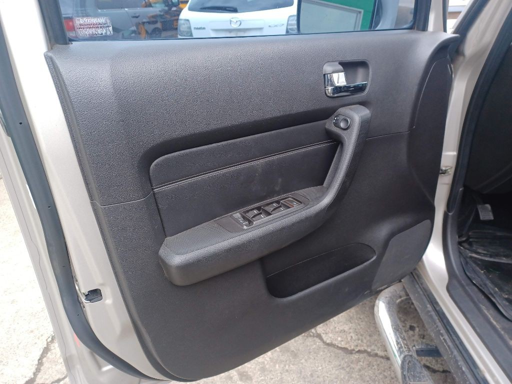 2006 HUMMER H3 Image 10