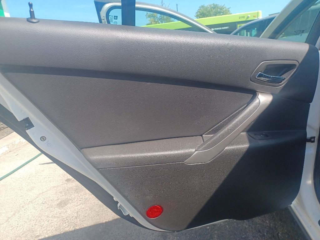 2008 Pontiac G6 Image 13