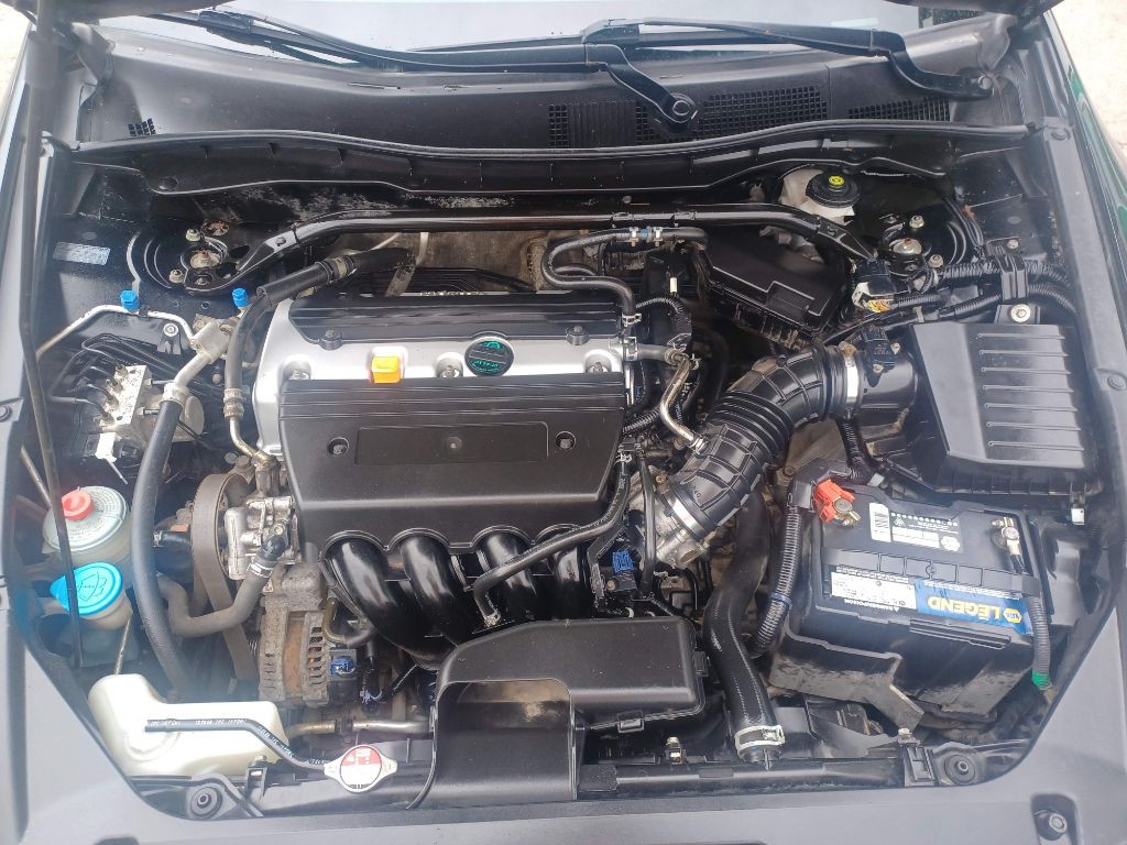 2009 Honda Accord Image 16
