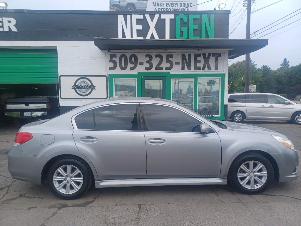 2011 Subaru Legacy Image 1