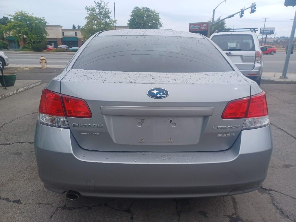 2011 Subaru Legacy Image 8