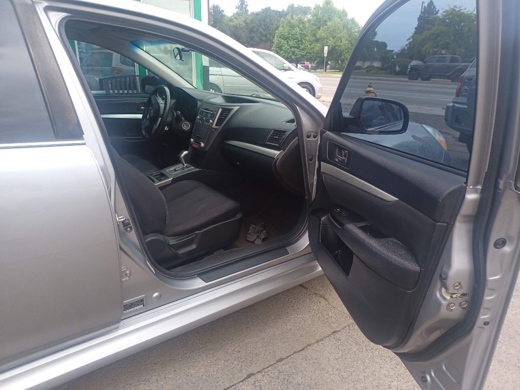 2011 Subaru Legacy Image 16