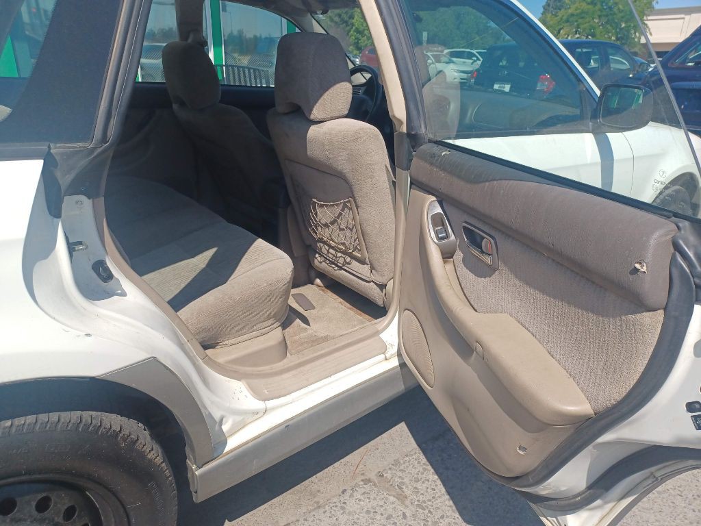 2001 Subaru Outback Image 14