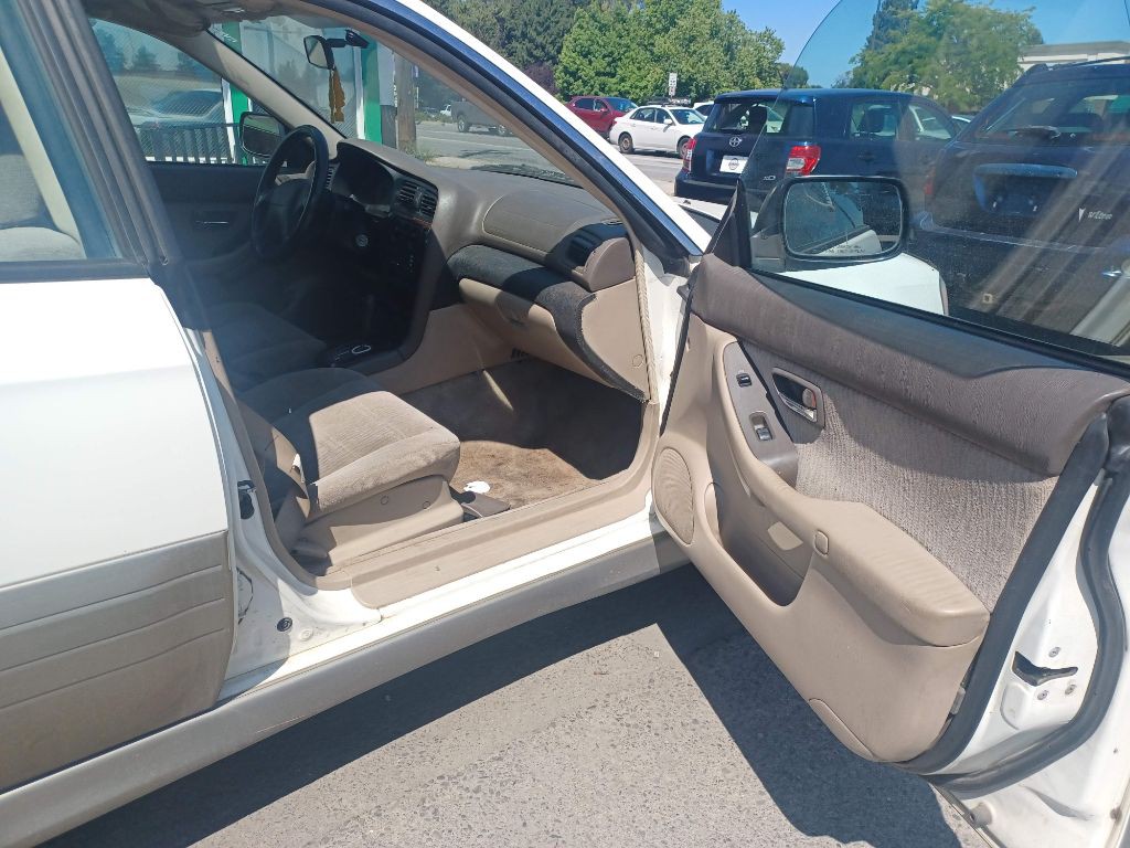 2001 Subaru Outback Image 15