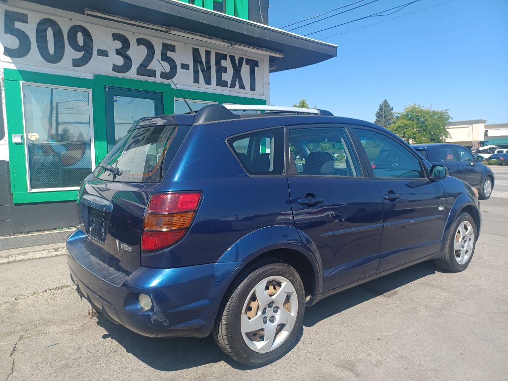 2003 Pontiac Vibe Image 2