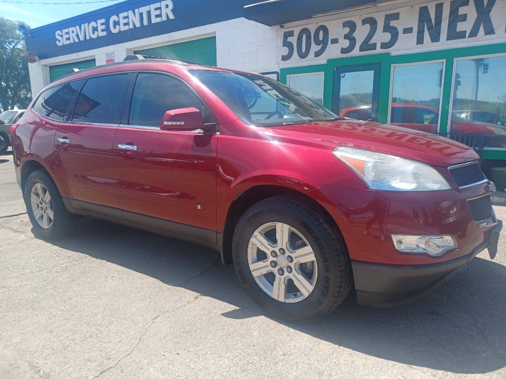2010 Chevrolet Traverse Image 3