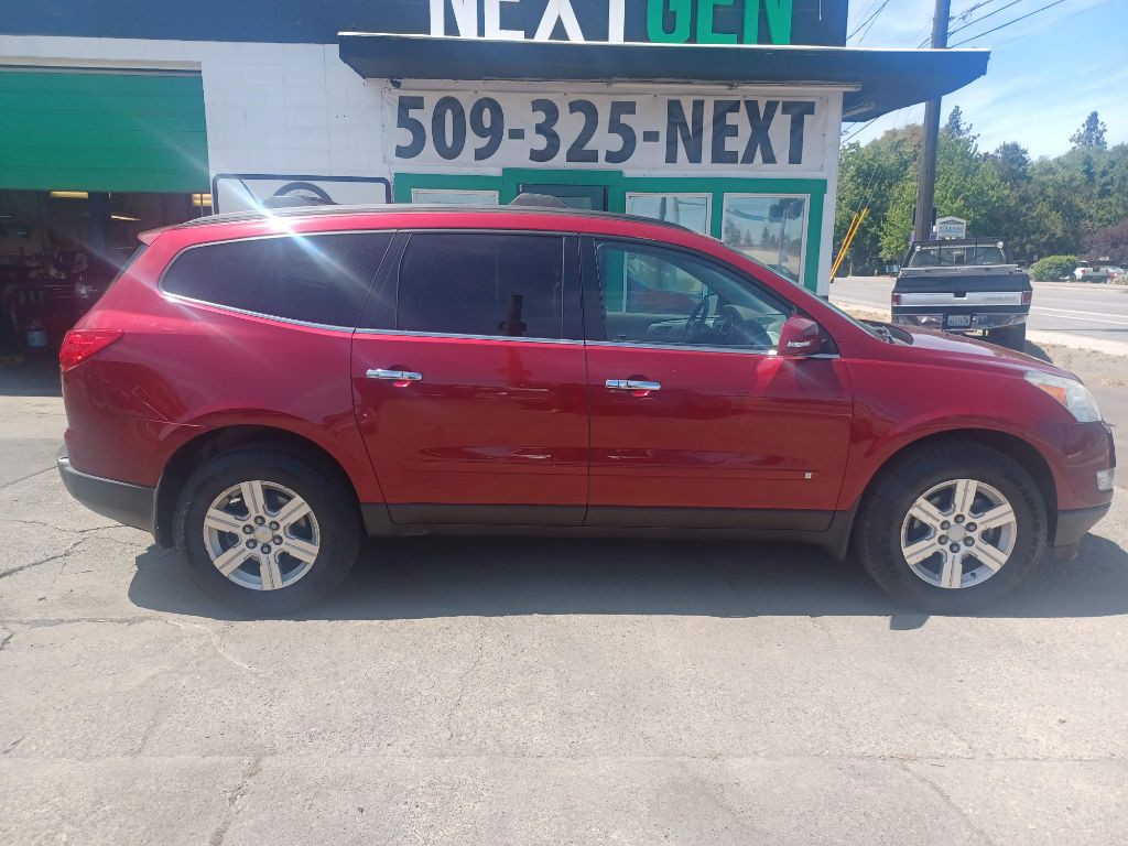 2010 Chevrolet Traverse Image 4