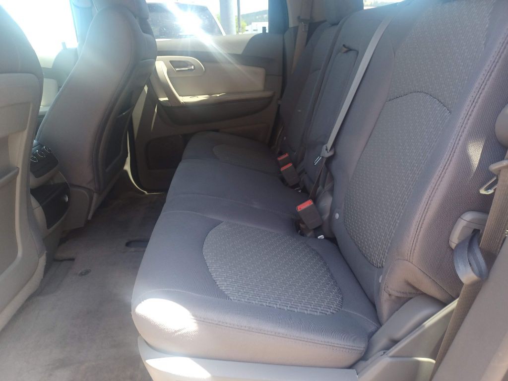 2010 Chevrolet Traverse Image 11