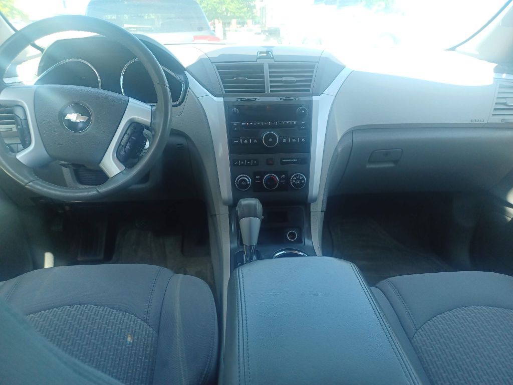 2010 Chevrolet Traverse Image 13