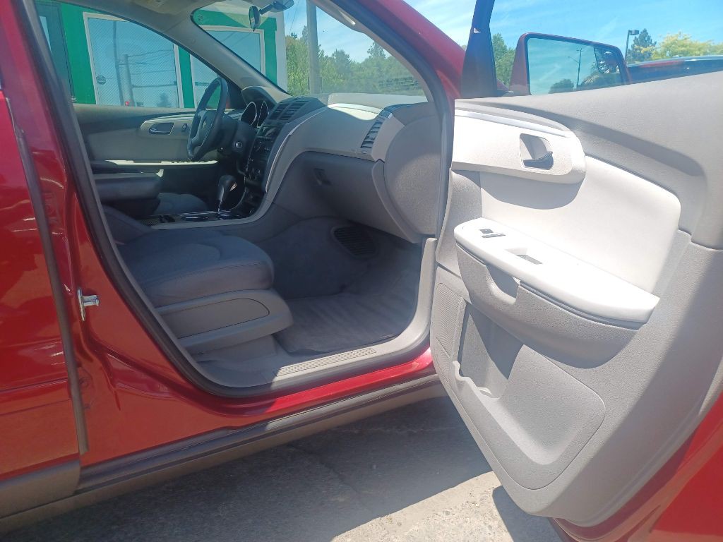 2010 Chevrolet Traverse Image 17