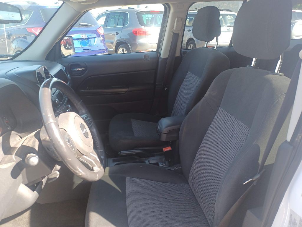 2014 Jeep Patriot Image 9