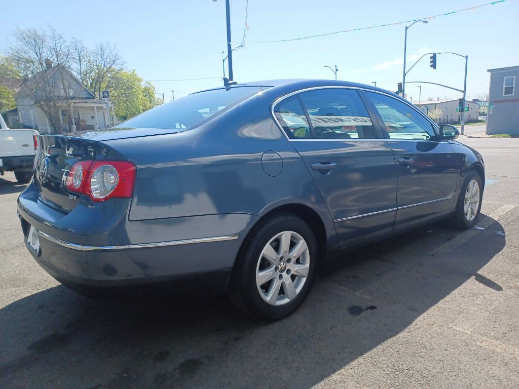 2007 Volkswagen Passat Image 5