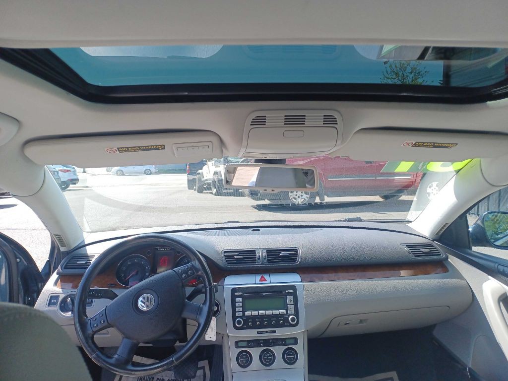 2007 Volkswagen Passat Image 13