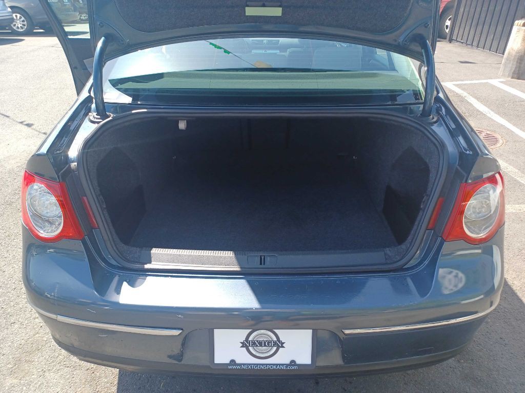 2007 Volkswagen Passat Image 14