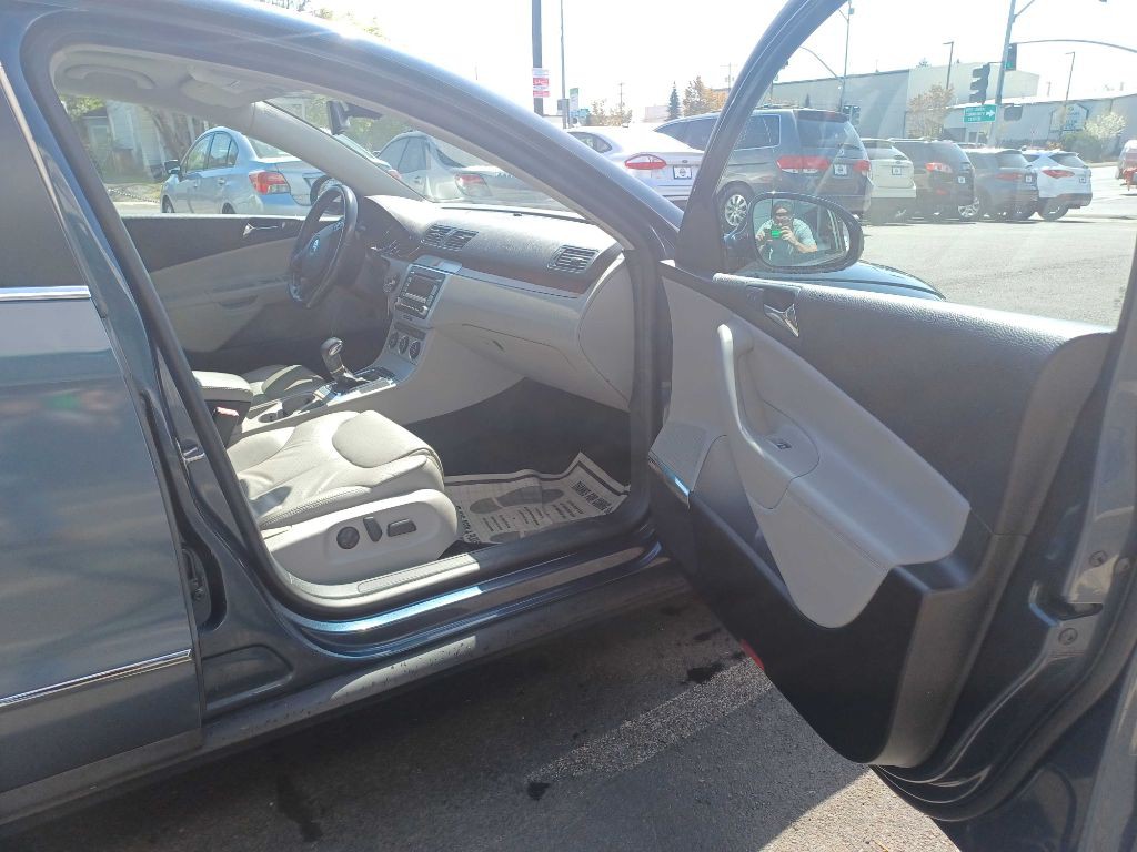 2007 Volkswagen Passat Image 15