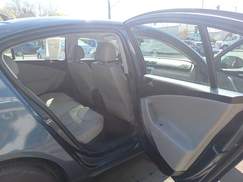 2007 Volkswagen Passat Image 16