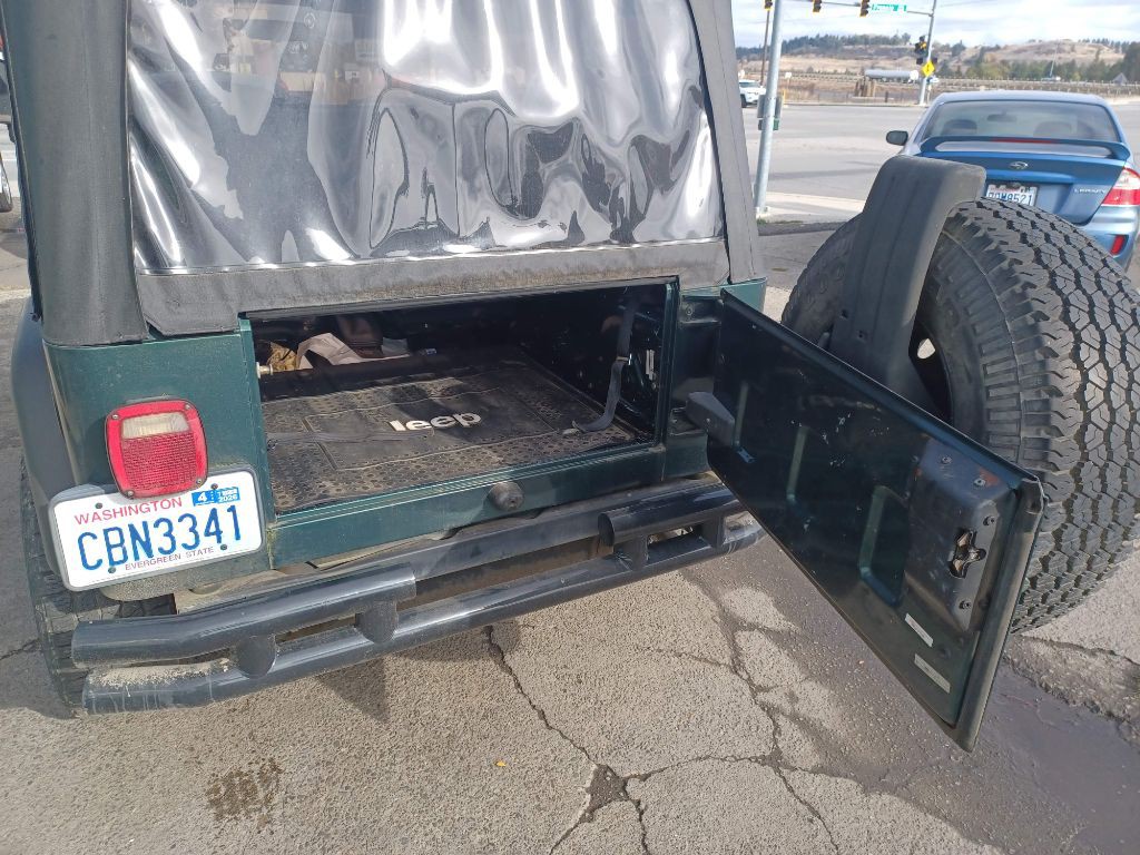 1999 Jeep Wrangler Image 15