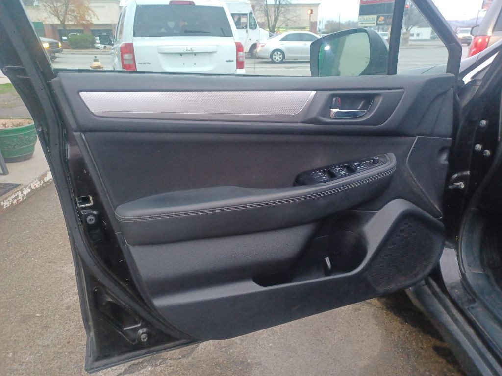 2015 Subaru Outback Image 10