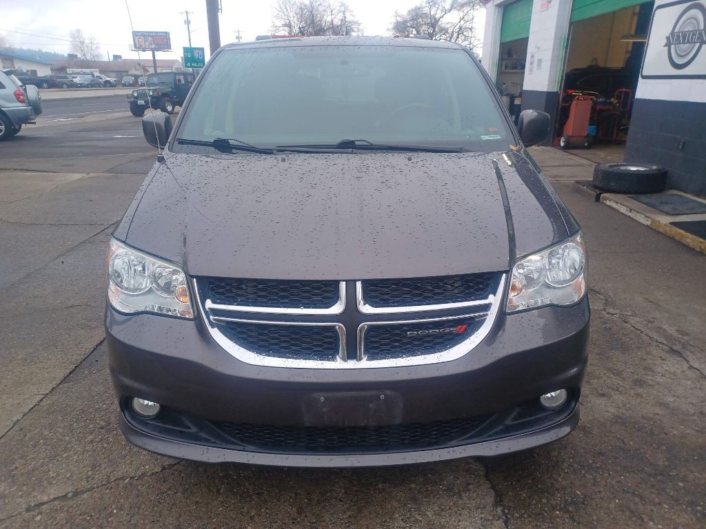 2017 Dodge Grand Caravan Image 4