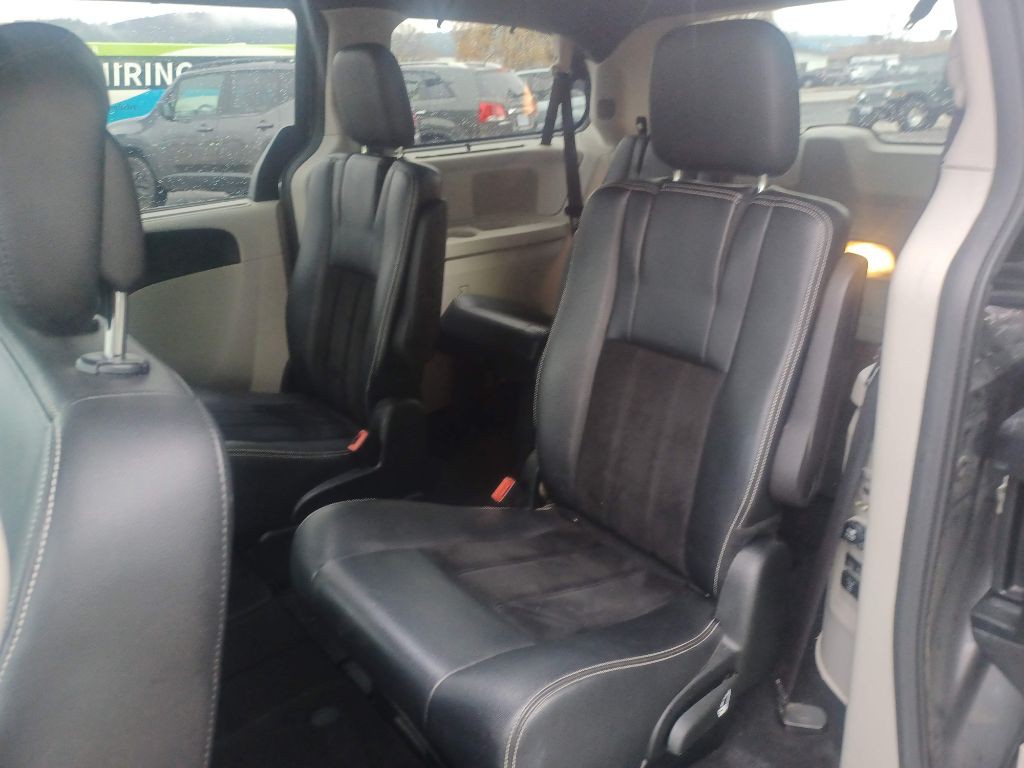 2017 Dodge Grand Caravan Image 11